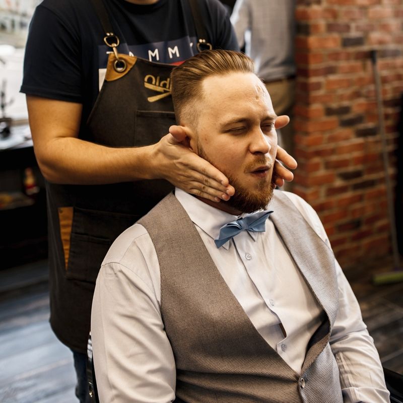 Олдбой барбершоп. Oldboy Barbershop Воронеж. Тедди рокенрол барбершоп. Мужская стрижка Олдбой.